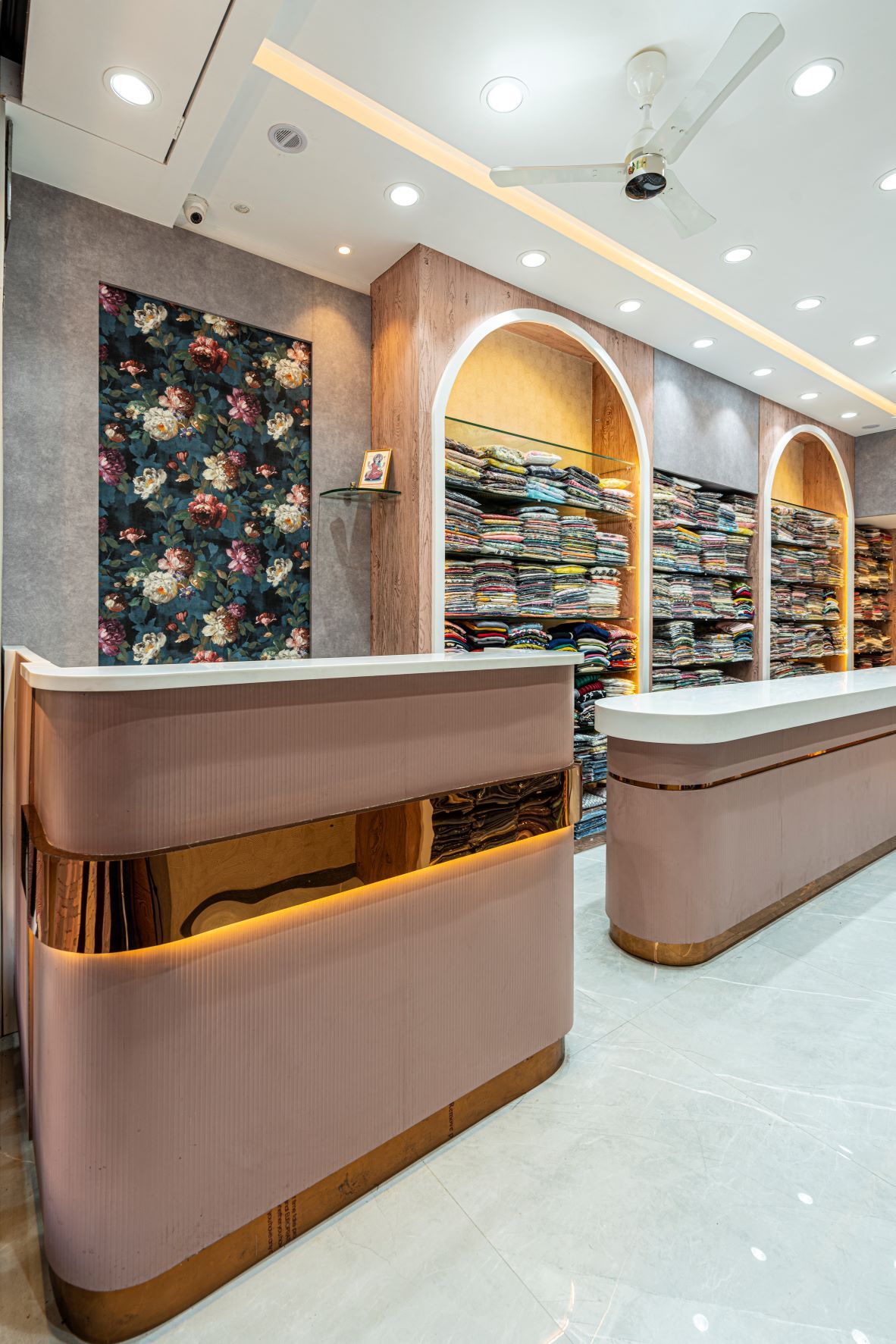 Institutional & Retail